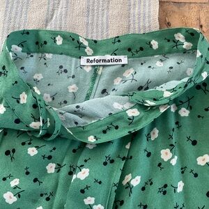 Reformation size 0 Green Floral skirt